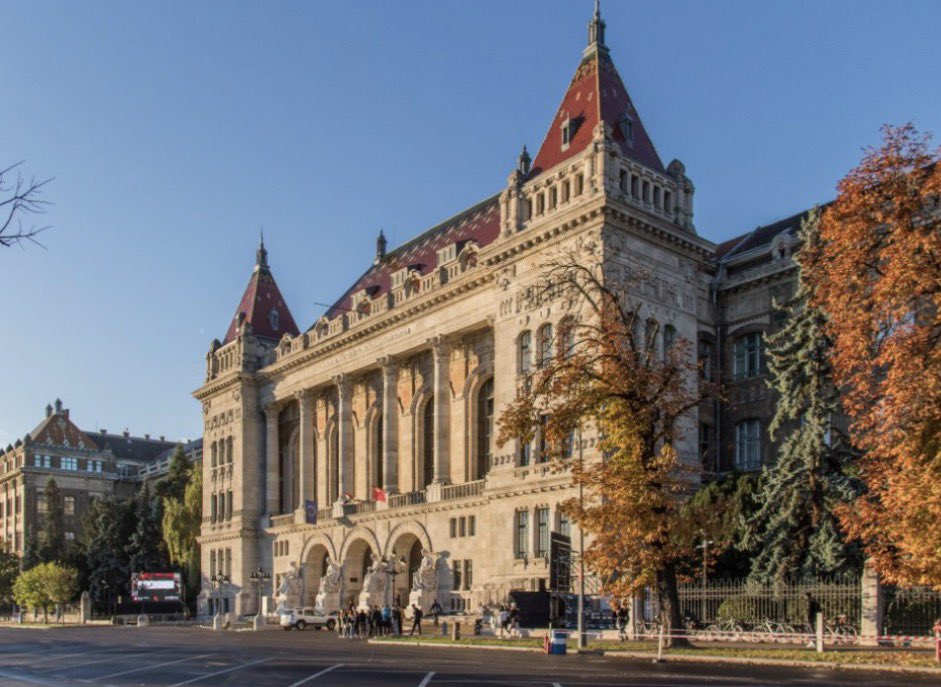 La importancia de fomentar las habilidades para emprender en los estudiantes y los desafíos de la IA marcaron el inicio de la conferencia #ICL2025.

Un intercambio académico enriquecedor en el BME – Universidad de Tecnología y Economía de Budapest 🇭🇺.