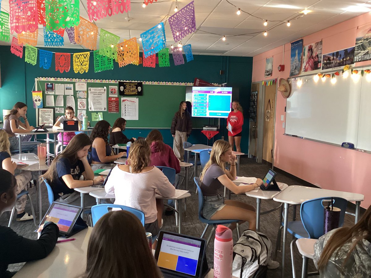 Another great review presentation! This time from Sam and Lauren! They even made a Blooket for their Class Engagement activity! ¡Muy impresionante! <a href="/EFSDWarriors/">EFSD</a> <a href="/GarlowKelli/">KELLI GARLOW</a> <a href="/dr_harrold/">Daniel Harrold</a>