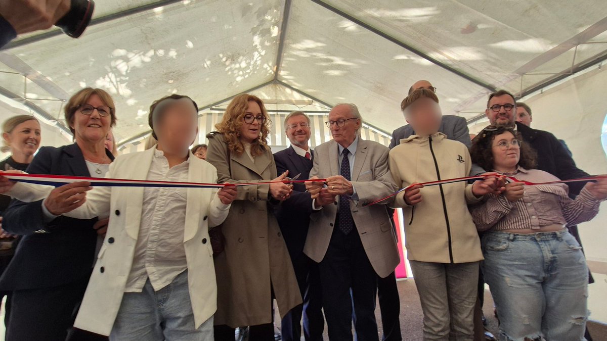 ARS_ARA_SANTE's tweet photo. #Handicap📍42 | Lancement d'une #MECS innovante proposant un accompagnement pluridisciplinaire des enfants en situation de handicap confiés à l'ASE afin de sécuriser les parcours grâce partenariat ARS/@Dep_Loire42
📩Soutien ARS : 300K€/an (médico-social)
https://t.co/qfAlITEdvE https://t.co/MCbypOZ1Oe