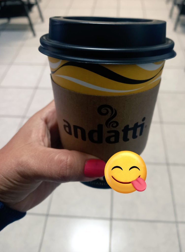 SmartGirl_Pink's tweet photo. #BuenosDías 
#FelizMiercolesParaTodos 
¡Café gratis! 😁✌️☕️
#Andatti #Oxxo https://t.co/aiGud5LJif