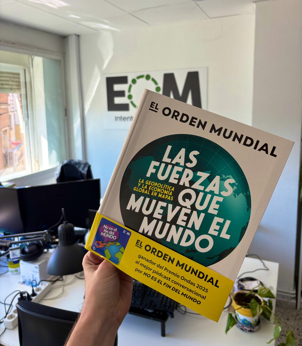 📚 ¡Ya está aquí!

El 8 de octubre lanzamos nuevo libro: “Las fuerzas que mueven el mundo” 🥳

Es un ensayo visual donde repasamos la geopolítica y la economía mundial desde el final de la Guerra Fría hasta hoy.

Lo puedes conseguir en cualquier librería, Amazon, Fnac, CdL…