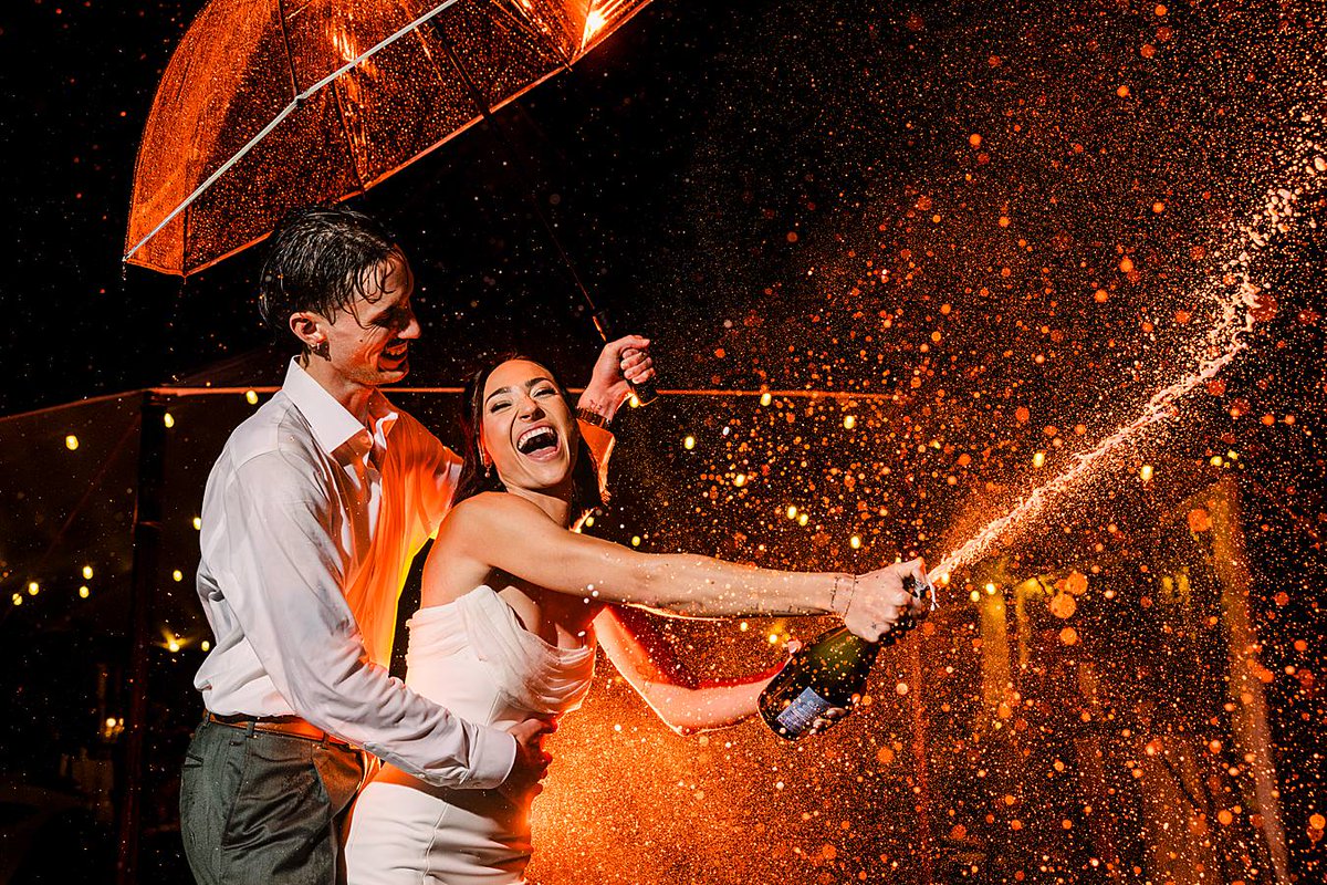 On the blog now, Jordan &amp; Zach's fall wedding at @black_walnut_point_inn with the most beautiful nautical boho vibe! #laurasfocusphotography #laurasfocus #baysidebride #easternshorewedding #easternshoreweddings #marylandwedding #marylandweddingphotography