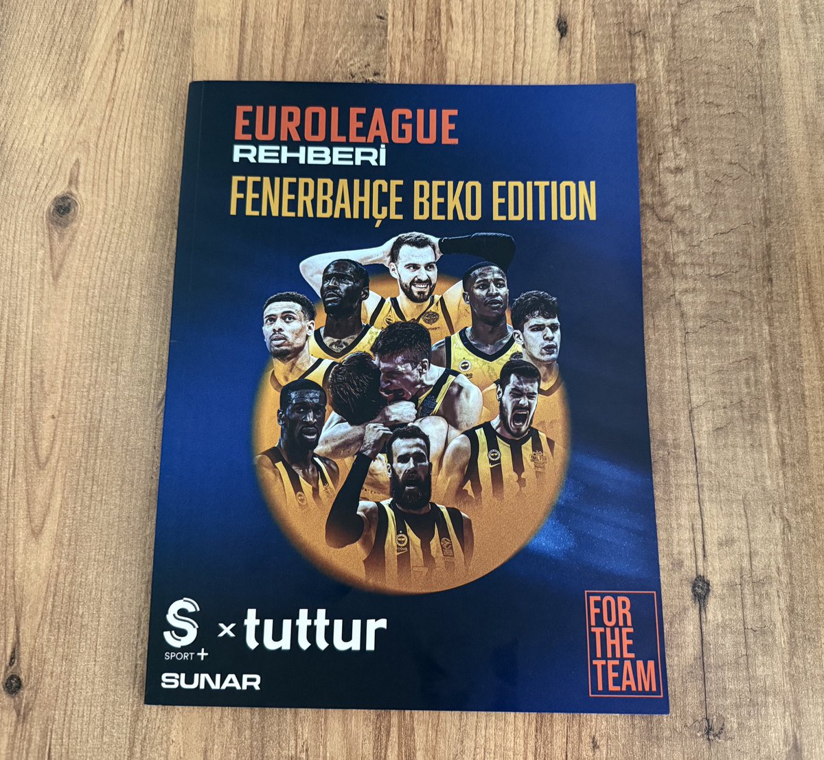 yigitdecolo's tweet photo. Bu hediyeleri için @ForTheTeamDergi ekibine teşekkür ediyorum ve kutluyorum çünkü müthiş bir içerik olmuş. 

Emeği geçen ekibe ve tüm yazarlara tebrikler… https://t.co/6XZ9l0BiPX