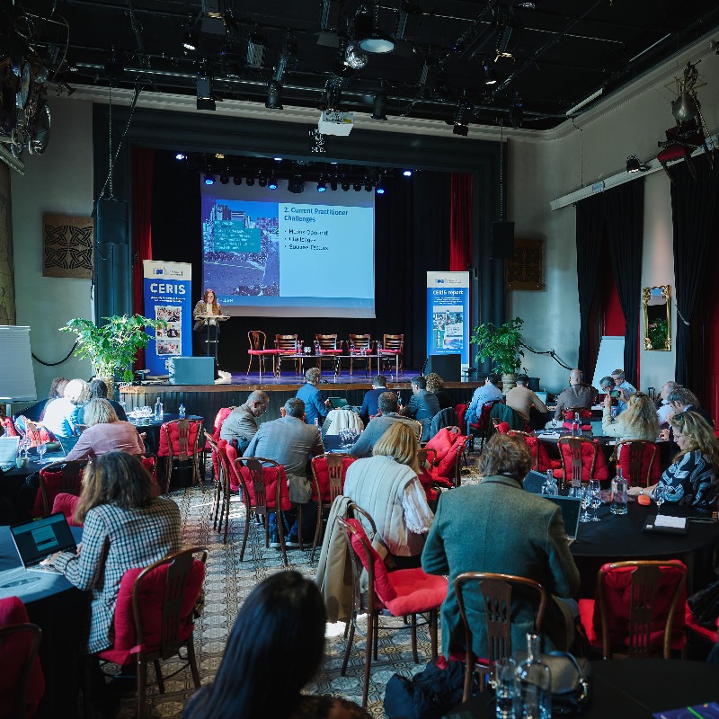 EUHomeAffairs's tweet photo. Day 2 of the #CERIS workshop is underway!
#EUSecurityResearch and innovation drive modern training for police and other practitioners fighting crime and terrorism. Training equips them with tech, skills and knowledge to act quickly and effectively ⤵️