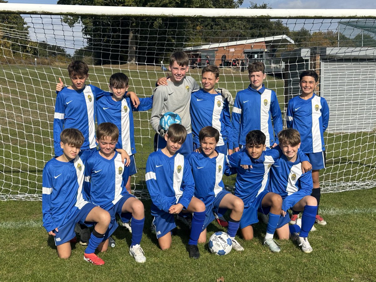 Good luck to <a href="/RBAcad/">Robert Barclay Academy (RBA)</a> Yr8s in their National Cup game today v Dame Alice Owens school. #TeamRBA ⚽️