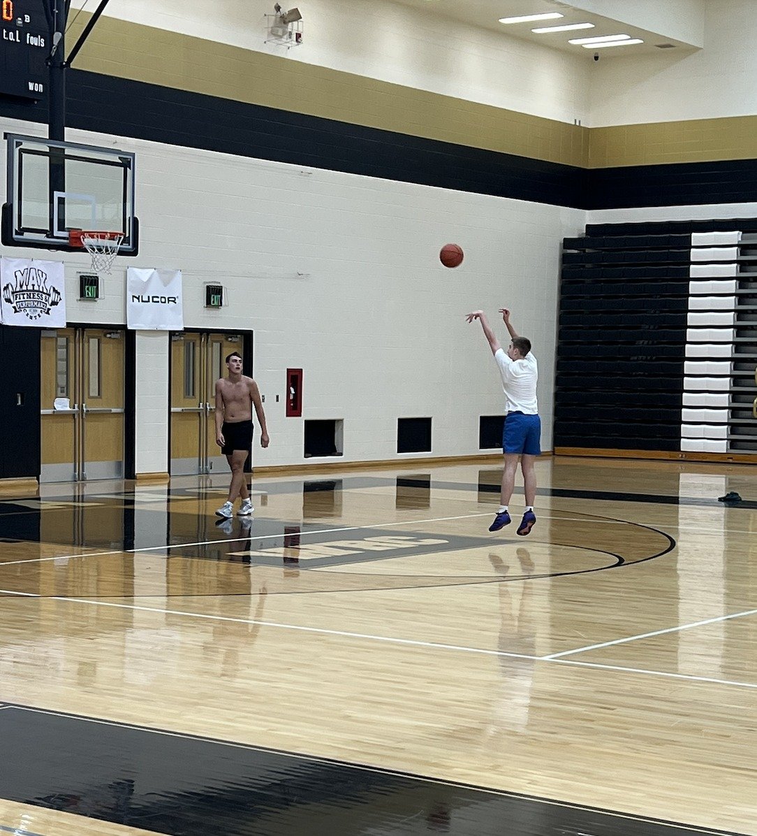 Covington_BB's tweet image. Discipline requires commitment, not an audience. Proud of the work these young men continue to put in each week! #TrojanPride #TheGameHonorsToughness

"Discipline is the bridge between goals and accomplishment." - Jim Rohn