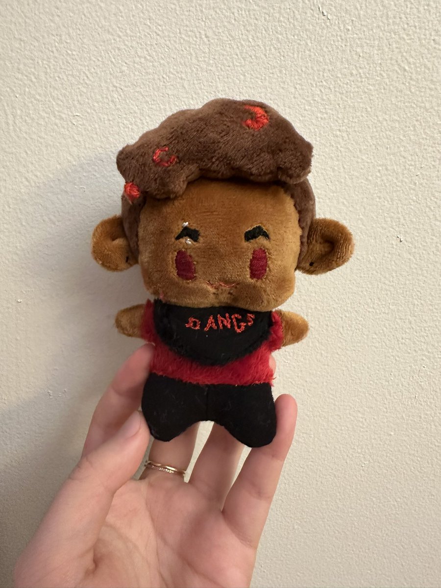Lamest_Child's tweet photo. In celebration of my c0mmissions sales passing $1000 I’m doing a giveaway for a free small plushie!!

Rules:
🐹One winner
🐹Follow me+Retweet
🐹Tag a friend!
🐹Ends Halloween!!🎃 https://t.co/Cg4ruZbVQj