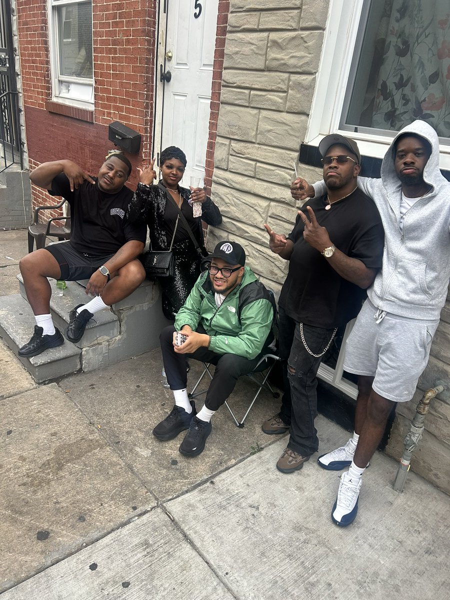 App_scrapp's tweet photo. DaFam 🫶🏾 #LongLiveTheReal🕊️ https://t.co/um3zK6NgYv