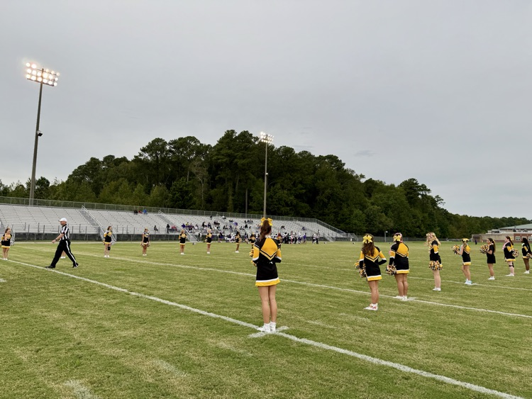 HugoOwensMS's tweet image. 🌺🌴 Hawaiian Night Vibes + First Home Game WIN! 🌴🌺
Hugo Owens takes the field in style and dominates with a 46–6 victory over Deep Creek! 💪🐎🔥
Way to kick off the season at home, Mustangs! 🏈🎉 #MustangPride #HawaiianNight #Victory