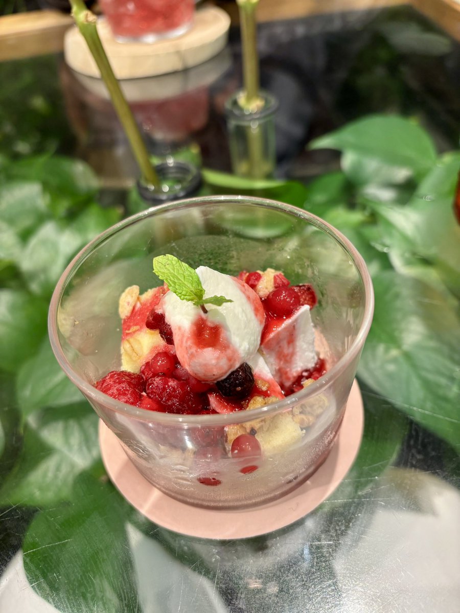 一緒に観劇してくれた萌さんとごはんたべた🍴
ありがたいことにゆじろカードお借りした☺️