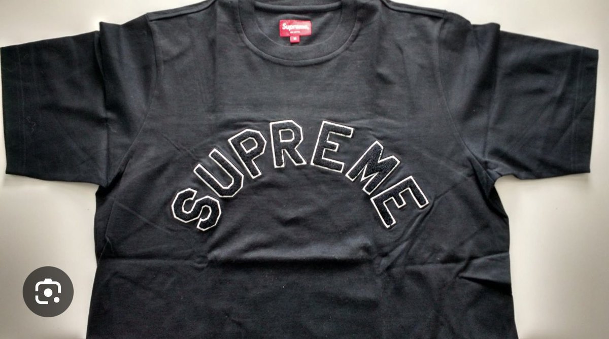 Retro_Fever's tweet image. FW 2015 Chenille Arc Logo. Still got it in my closet… led to everything I wear now being mostly preme.