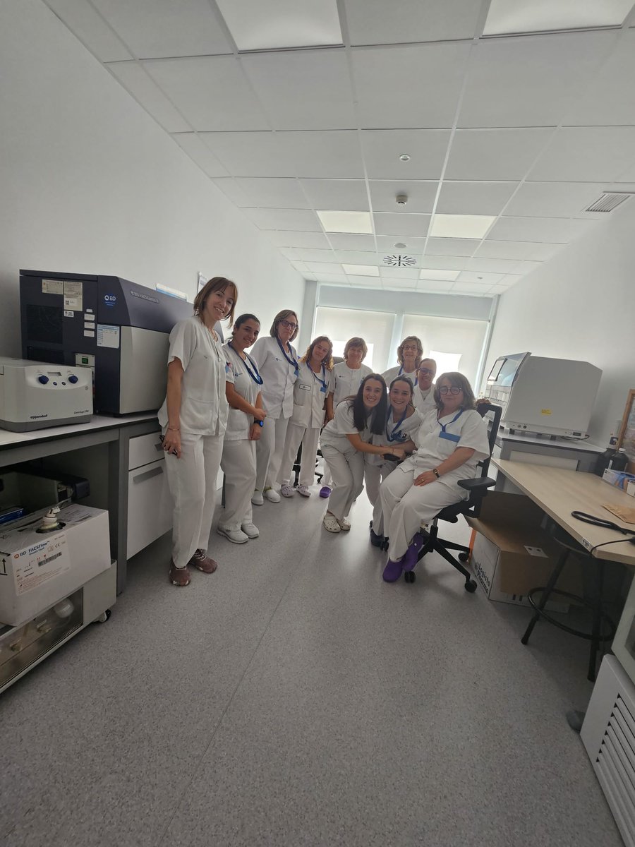 Asamblea informativa con los Técnicos Superiores Sanitarios de los diferentes laboratorios del 𝐇𝐨𝐬𝐩𝐢𝐭𝐚𝐥 𝐒𝐚𝐧𝐭𝐚 𝐁𝐚́𝐫𝐛𝐚𝐫𝐚 de Soria, explicando la situación actual que nos lleva a la huelga
𝐏𝐨𝐫 𝐮𝐧 𝐄𝐬𝐭𝐚𝐭𝐮𝐭𝐨 𝐌𝐚𝐫𝐜𝐨 𝐪𝐮𝐞 𝐧𝐨𝐬 𝐫𝐞𝐬𝐩𝐞𝐭𝐞