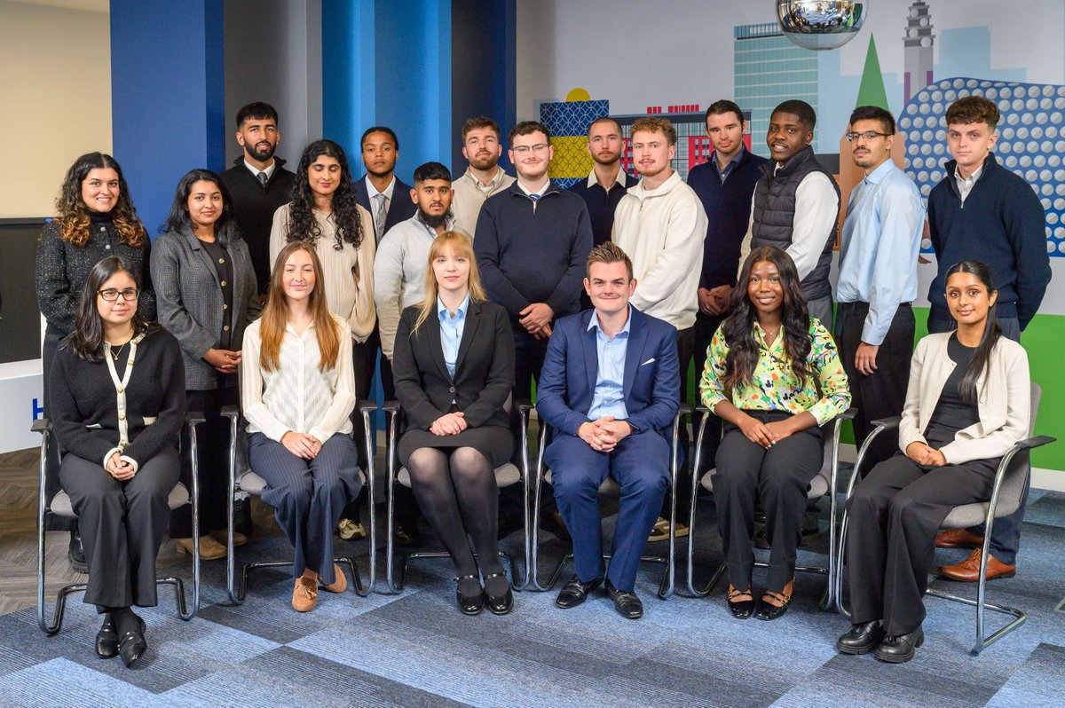 HS2ltd's tweet image. This week, 21 new starters will begin a two-year programme of work on the HS2 project. Young people are welcomed into the business every year, and over the last eight years, HS2 Ltd has taken on 209 #apprentices and 125 #graduates.

Find out more: gloo.to/FcVF