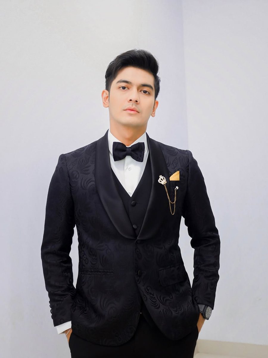 myrnanewss's tweet image. #RNANEWS #RNASELEBSTYLE
Attending @indonesiantvawards I am truly honor to become one of the nominee Thank you for having me last night

Tuxedo from @dikha_sigit @dikhasigitfashion 

📸 @rahulgobeltukangphoto By #TeukuRyan