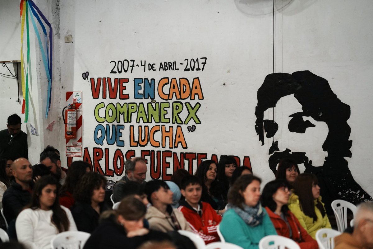 Soltischik's tweet image. Gracias, @Feceaba2, por llevar esa bandera hace dos décadas, a todos los oradores y profesionales, y a la comunidad educativa del @InstitutoLomas por recibirnos y seguir formando a nuestras pibas y pibes en el valor cooperativo, haciendo y pensando con otros. ❤