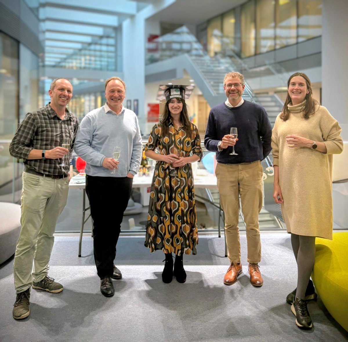 So proud of the new Dr <a href="/Emck197/">Emma McKay</a> for smashing her PhD viva! Huge thank you to her examiners <a href="/BenediktKessler/">Benedikt Kessler</a> <a href="/gunnar_ns/">Gunnar Schroeder</a> for great discussions on NLRP3 inflammasomes and proteomics - first student co-supervised work Prof Ben Collins in the Collins Lab-Coll Lab-Collaboration!