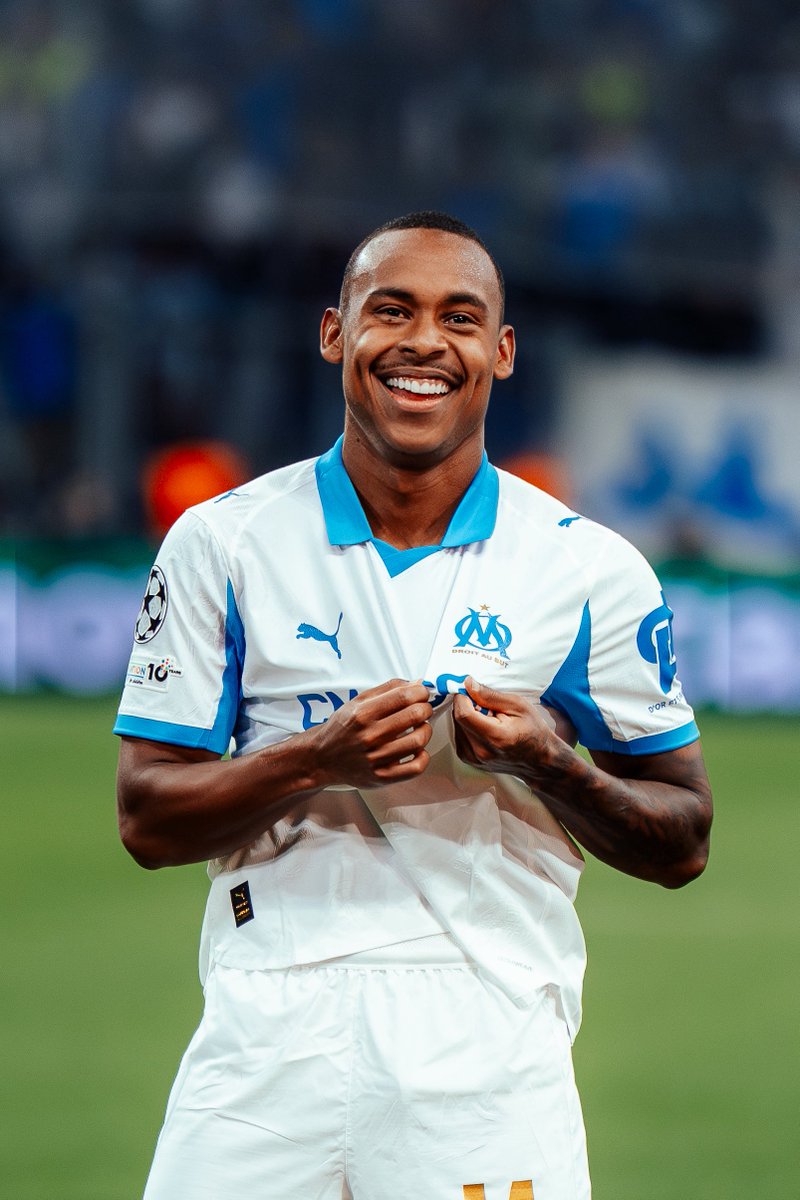 laloumance's tweet photo. THREAD : Olympique de Marseille v Ajax Amsterdam 📸🤍

Format fond d’écran 📲 https://t.co/6aSOdBkBhG