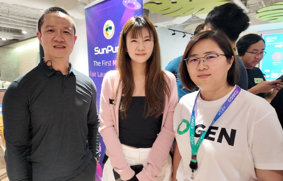 GENPowered's tweet image. Vibes from the TOKEN2049 Singapore Side Event ⚡️
Here with @DukeSHI03 (Head of Principal Investment at China Renaissance (HK:01911)), @lepus_xbt (Investment Manager at HashKey Capital), and our GEN founder @inesyongdao - the conversations went from market convergence to…
