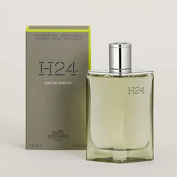 kalravkapadia's tweet photo. PerfumeAddicts Exclusive Deal:

A MODERN GREEN SIGNATURE-WORTHY DNA FOR THE GENTLEMEN 👌👌👌

175ml EDP DEAL YOU WONT GET IT ANYWHERE 👆👆👆👆👆

Hermes H24 Eau De Parfum Pour Homme for men from Hermes 175ml.EDP for 8400. #green #uniquedna #Hermes #classy 

ONLY 3 PIECES UP FOR GRABS 🙏🙏👌👌

Do NOT MISS IT 🌹🌹

Hermès H24 Eau de Parfum is the refined evolution of the original H24—modern, green, and impeccably crafted.

Christine Nagel has built a fragrance that captures freshness with depth, blending clary sage, narcissus, oakmoss, and rosewood into a contemporary woody-aromatic composition.

The opening bursts with a crisp herbal greenness touched by a subtle metallic sheen, immediately setting it apart from typical designer freshness. 

As it settles, moss and woods step forward, giving the scent a textured elegance—clean yet sophisticated, natural yet futuristic.

Unlike the lighter EDT, the EDP carries more body, richness, and lasting power, lingering gracefully for hours.

This is not a sweet or crowd-pleasing fragrance in the usual sense; it’s for the man who enjoys understated originality and a scent that feels both tailored and effortless.

Perfect for daytime wear, office settings, and warm climates, yet versatile enough to transition into evening, it speaks of quiet confidence rather than loud projection.

Impeccable, distinctive, and truly Hermès—H24 Eau de Parfum is a modern green signature for the elegant man.

HIGHLY RECOMMENDED BY PERFUMEADDICTS 💫💫