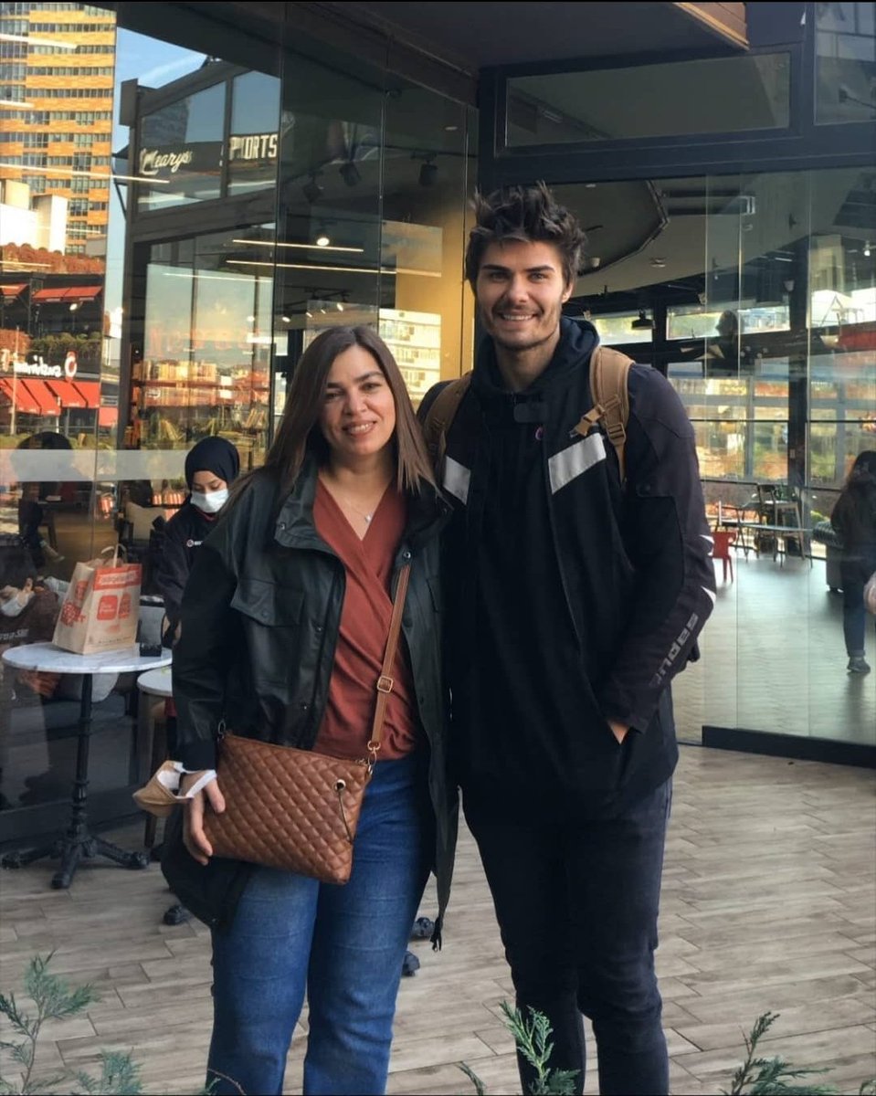 Survivor 2020, 2022, 2025 Yarışmacısı Barış Murat Yağcı'nın Kıymetli Annesi Arzu Akalay Ernak Vefat Etti. 
Başta Barış Murat Yağcı Olmak Üzere Ailesi Ve Sevenlerine Başsağlığı Diliyoruz.!

#Survivor2026 #SurvivorAllStar #Survivor #BarışMuratYağcı