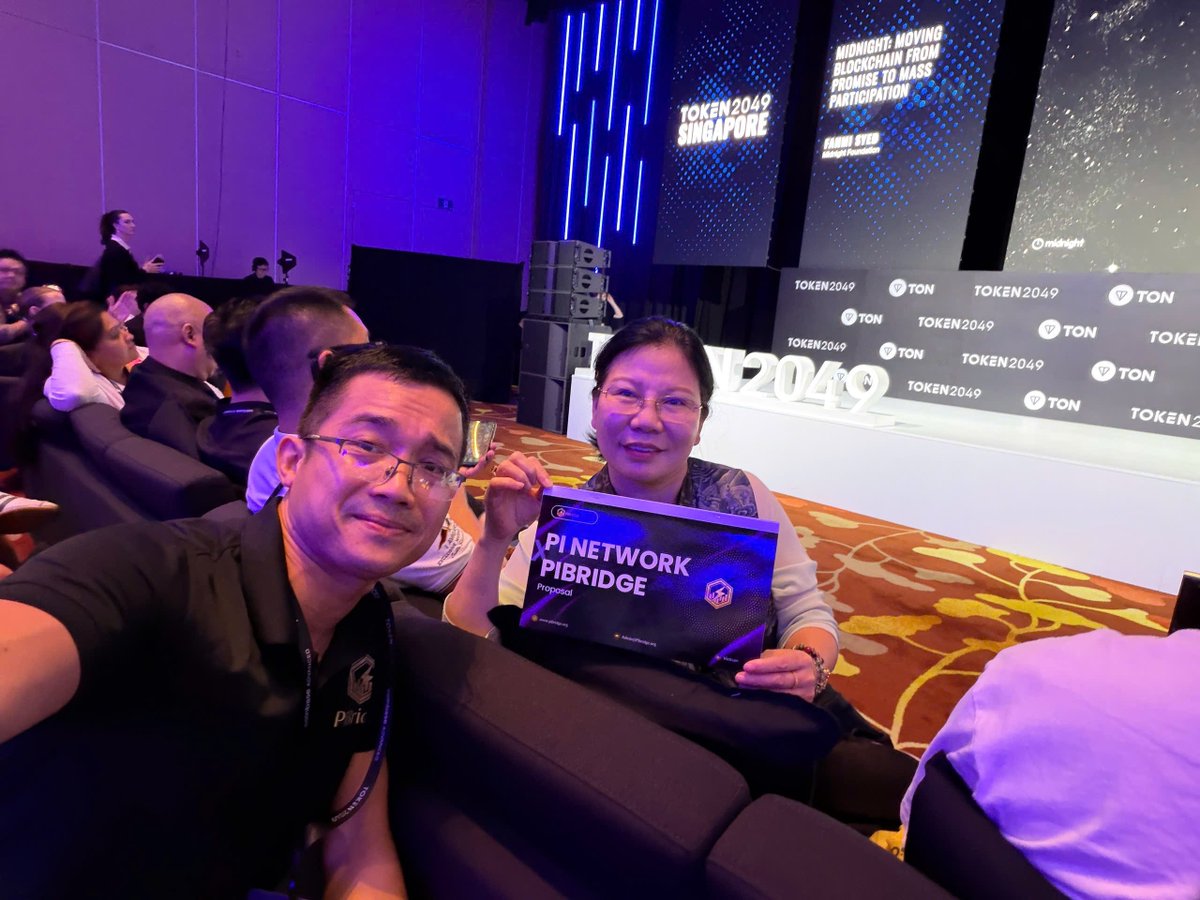 PiBridgeOrg's tweet image. 🚀 CEO VICTOR NGUYEN ELEVATES PIBRIDGE AT TOKEN2049! 🌍

At Asia’s biggest blockchain stage – #TOKEN2049 Singapore, the #PiCoreTeam impressed as sponsor &amp;amp; speaker. Co-founder Chengdiao Fan shared a bold vision for crypto: from liquidity to utility, tackling challenges and…