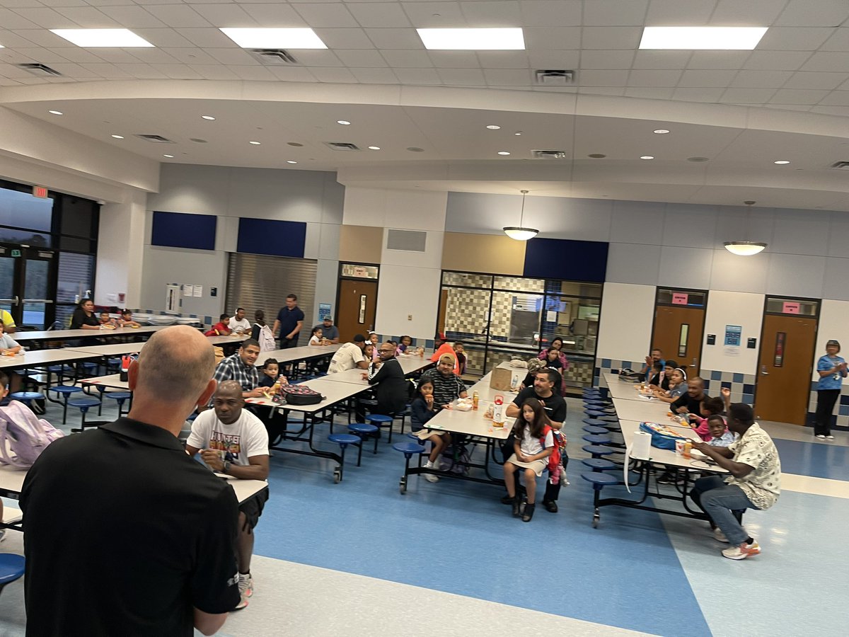 WTHanes's tweet photo. What an amazing turnout we had for our first #allprodad meeting this morning! Well over 50 families showed up!!! #hanescowboys #excellenceinaction @Ms_Arrieta https://t.co/nwHTUv5kN0