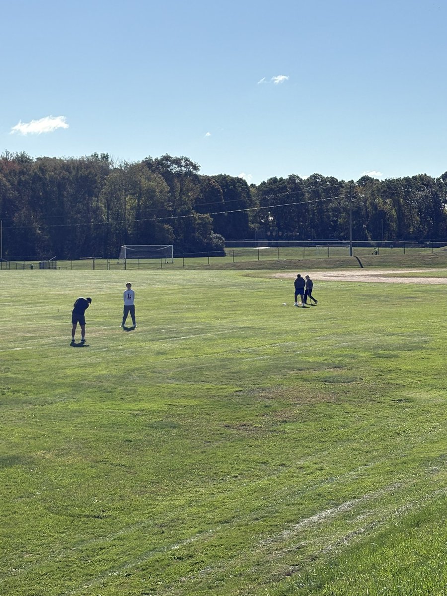 Beautiful fall day on the golf course at Ledyard High School🍁⛳️ in Lifetime Activities class.