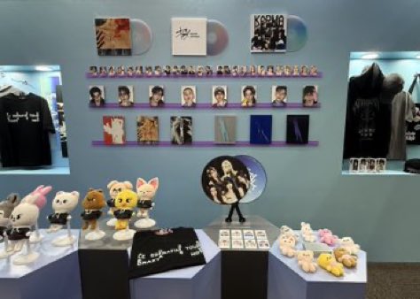 แอบดีใจที่มันเอาบั้มเวอร์นี้มาวาง เพราะเวอร์อื่นอุบาวท์สุด อย่างน้อยอันนี้ก้ได้โชว์หน้า55555555555555555555555