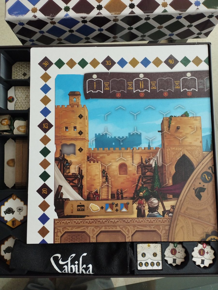 Alfredo_Mol's tweet photo. Pues ya está hecho! Al final #Sabika de @ludonova ya está en casa. Ahora toca leer y este finde a construir la Alhambra (como se te nota Germán)
Que cosa más bonita!! https://t.co/cZ4xshDHgX