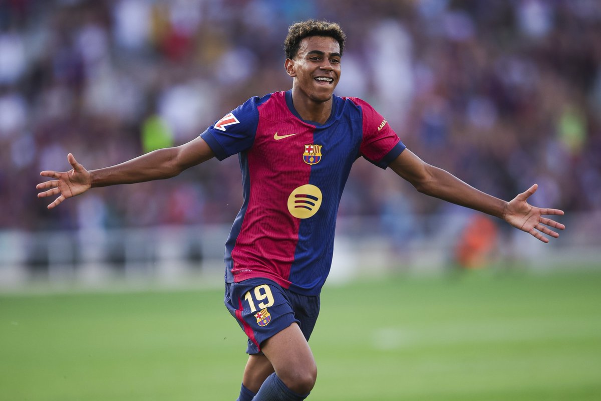 goat83075's tweet image. LAMINE YAMAL vs NUNO MENDES is going to be a crazy movie tonight 🍿🎬 

#FCBPSG #ChampionsLeague #PSGBARCA