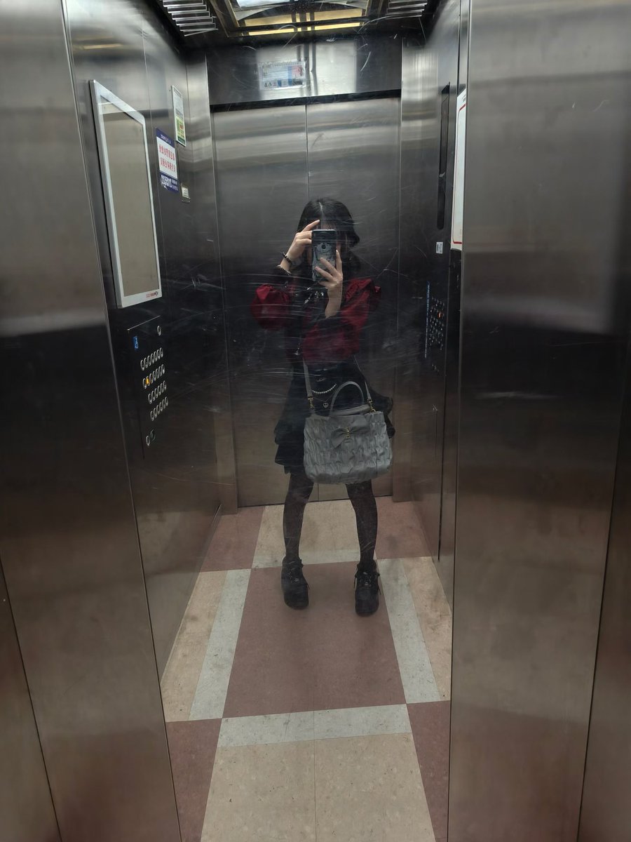 RockWalletdev's tweet image. kc #每日大赛 #爸爸活 #裸の夢主にフォロワーさんから言われたものを足してく #门槛 #脚 #黑丝