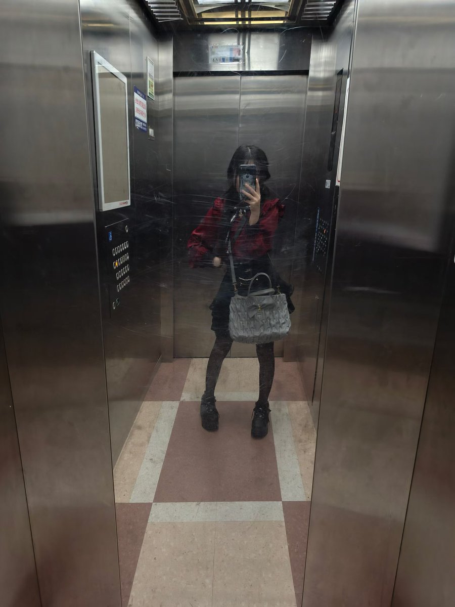 RockWalletdev's tweet image. kc #每日大赛 #爸爸活 #裸の夢主にフォロワーさんから言われたものを足してく #门槛 #脚 #黑丝