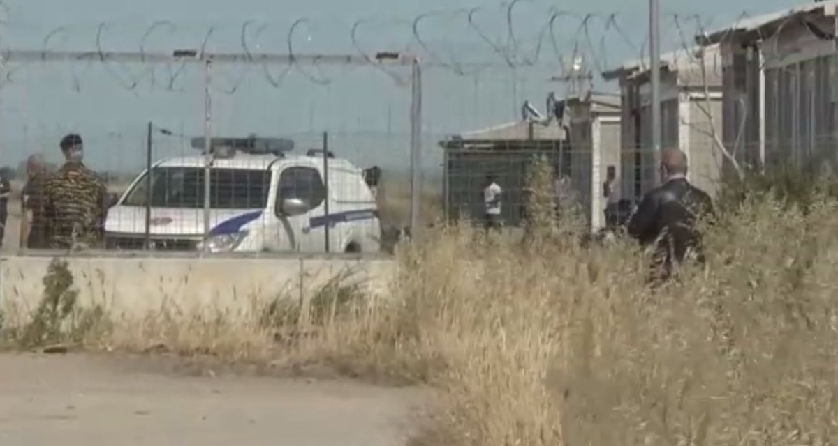 Tavolo tecnico in #Prefettura Foggia per #emergenza #migranti con FAI Cisl Foggia - <a href="/CostantinoCisl/">Carla Costantino</a>: “Risorse regionali per sopperire a impasse su #finanziamenti #pnrr per eliminazione #ghetti. Accolta proposta #Cisl #Foggia, presto 300 migranti ospitati in #CARA Borgo Mezzanone”