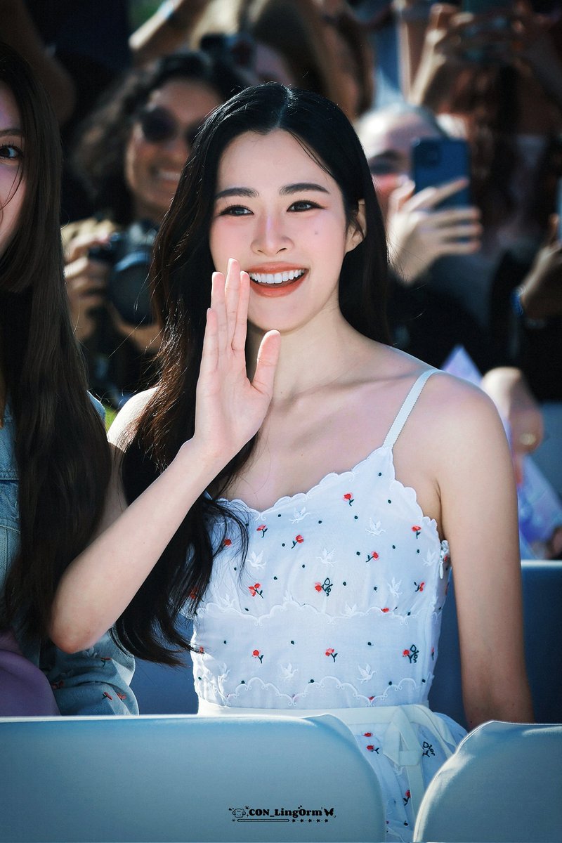 Con_Lingorm's tweet image. 251001
🔥🔥🔥

LINGORM AT DIOR PFW26
#LingOrmDiorSS26
#LingOrm #Dior
#DiorSS26 #PFW