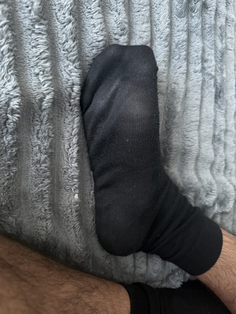 Turkee07's tweet photo. Mein Socken stinken so sehr 🤮 wer möchte die haben
Findom Alpha Master King Boss #alpha #master #king #bosss #findom #socken #slave #paypig https://t.co/8pqESdtaaI