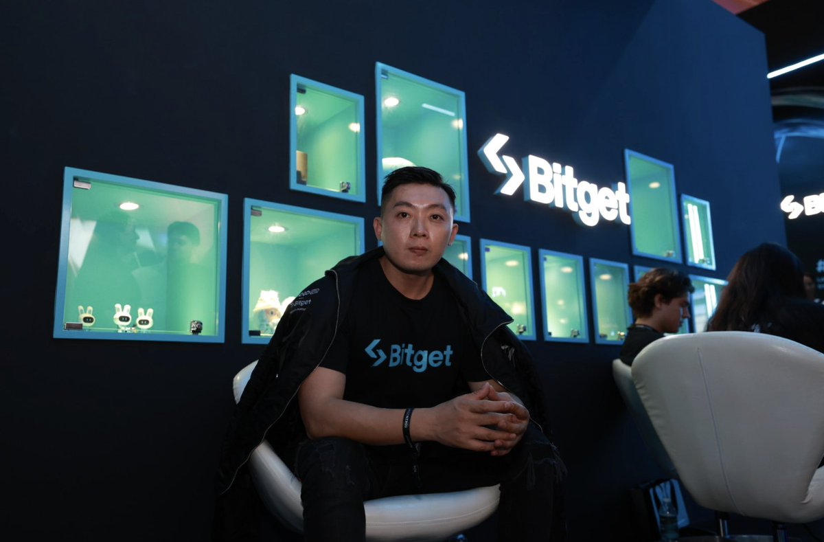 Bitget_zh's tweet image. Bitget #Token2049 第一天，圆满结束 ✅

感谢所有来我们展台参观并参与 #BitgetTurns7 #Bitget七周年 庆祝活动的朋友！

我们明天再见，期待更多惊喜！🙌