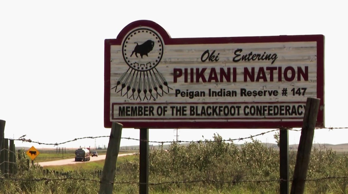 OurHealthboxMAP's tweet image. 🚀Our Healthbox has launched at Piikani Nation! This smart vending machine developed by @REACHNexusCA  @UnityHealthTO brings FREE access to HIV self-tests, naloxone, health &amp;amp; wellness supplies— with no stigma, no barriers READ MORE: loom.ly/SsfeV4o #cdnhealth