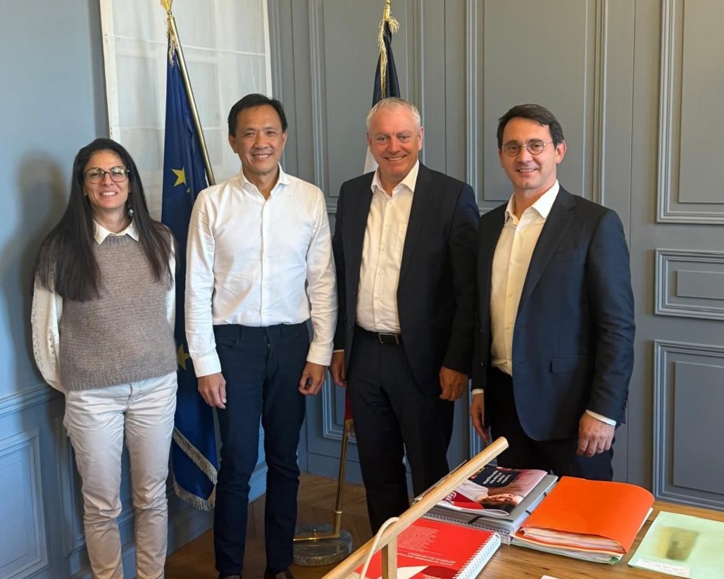 Joël Fourny (@joelfourny) on Twitter photo Rencontre fructueuse avec la <a href="/CcismPolynesie/">CcismPolynésie</a> et son Président, Kelly ASIN-MOUX
Des #échanges concrets pour développer des #coopérations opérationnelles et bénéfiques aux #artisans de ce territoire ultramarin et favoriser les synergies avec <a href="/CMAFrance/">CMA-France</a> et le réseau des #CMA. Rencontre fructueuse avec la <a href="/CcismPolynesie/">CcismPolynésie</a> et son Président, Kelly ASIN-MOUX
Des #échanges concrets pour développer des #coopérations opérationnelles et bénéfiques aux #artisans de ce territoire ultramarin et favoriser les synergies avec <a href="/CMAFrance/">CMA-France</a> et le réseau des #CMA.