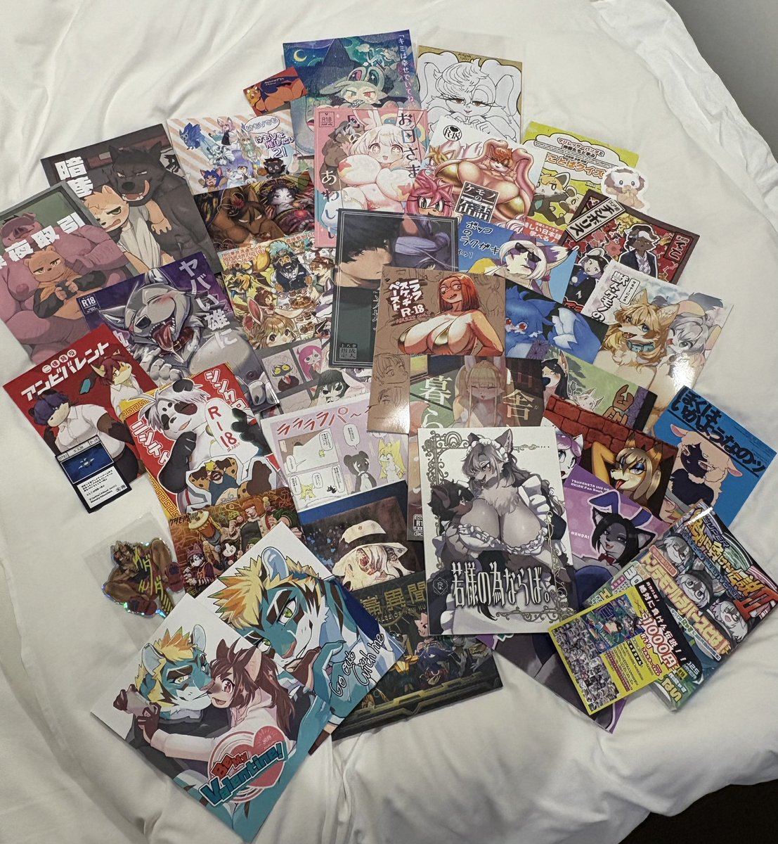 ypapacats's tweet photo. 9月に描いた絵共です
3枚目は版権(?)
即売会にトッキョ行ったッキョ
仕事が五年経っても全然慣れないので延々と東京をあても無く歩き続けたい https://t.co/OYhFqcV5pQ