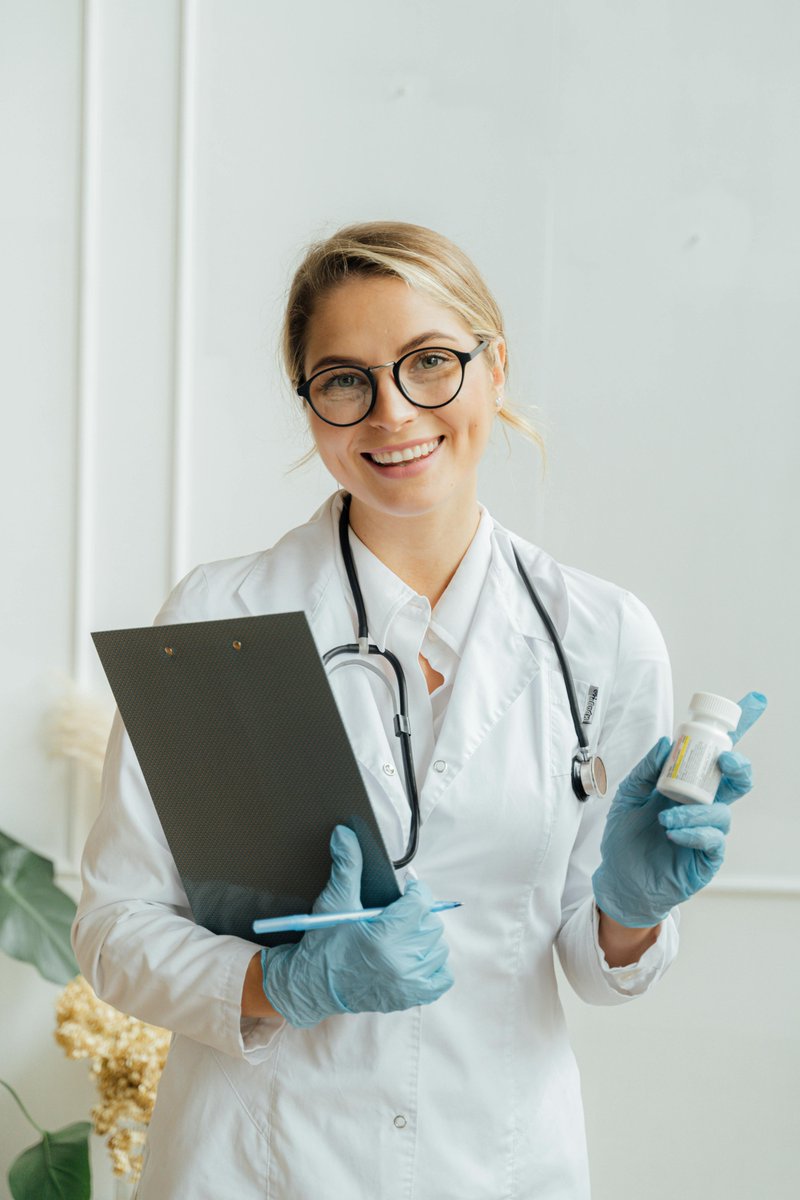 SOLASFET's tweet image. 👩‍⚕️Good health literacy provides clear &amp;amp; easy-to-understand health information using:
✅#PlainLanguage, clear headings &amp;amp; summaries
✅Visual aids like diagrams &amp;amp; images to communicate health informationℹ️
✅Patient-friendly conversation between healthcare providers &amp;amp; their patients
