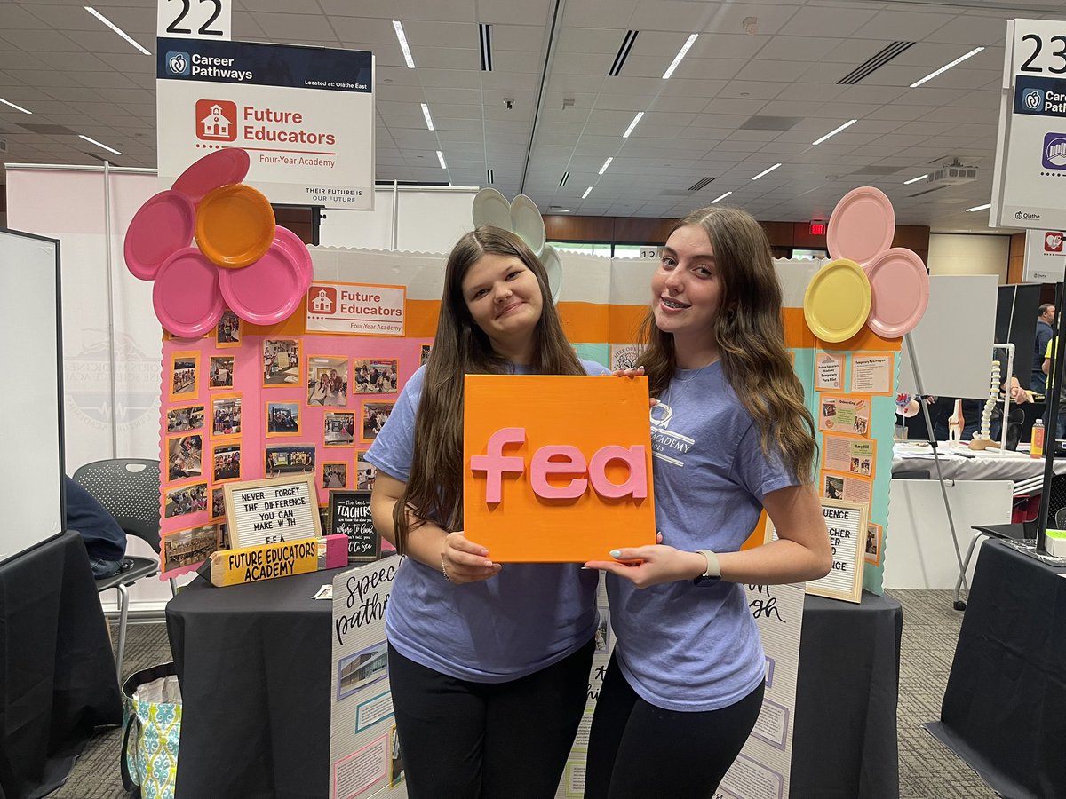 OlatheFutureEd's tweet photo. FEA is so excited to tell @olatheschoolsks 8th graders all about their HS options and how to join FEA a 4-year Academy for teachers, coaches and leaders! #joinfea
#highschooloptions #FEA #futureed https://t.co/oxwOdkHYr0