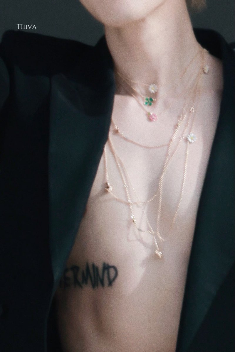 5duelle's tweet photo. 여신 https://t.co/6y6fabIRlN