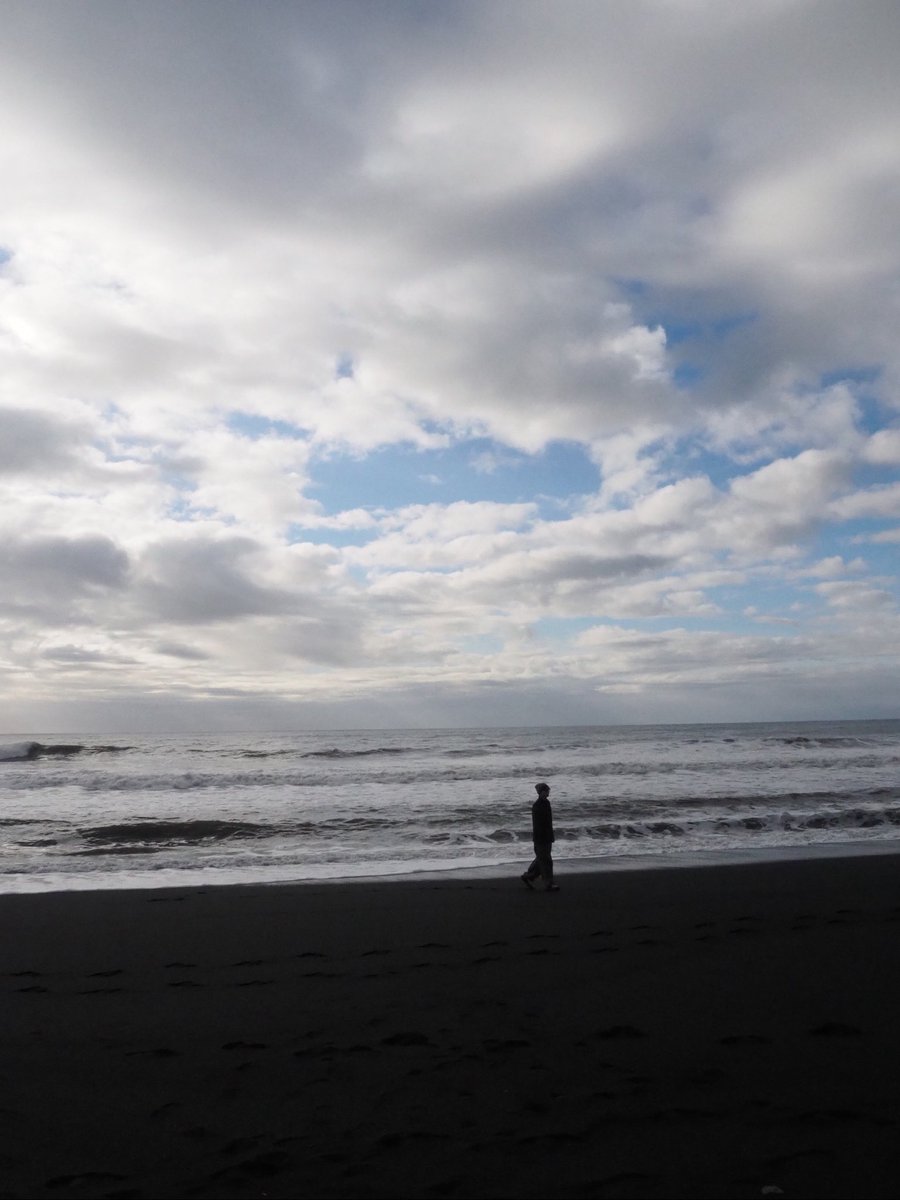 swallow_diary's tweet photo. ブラックサンドビーチでぼんやりしたい
10月幸先悪い＾＾
#旅行好きな人と繋がりたい #旅行 #日常垢 #日常垢さんと繋がりたい #Iceland https://t.co/FbnfSEvuTs