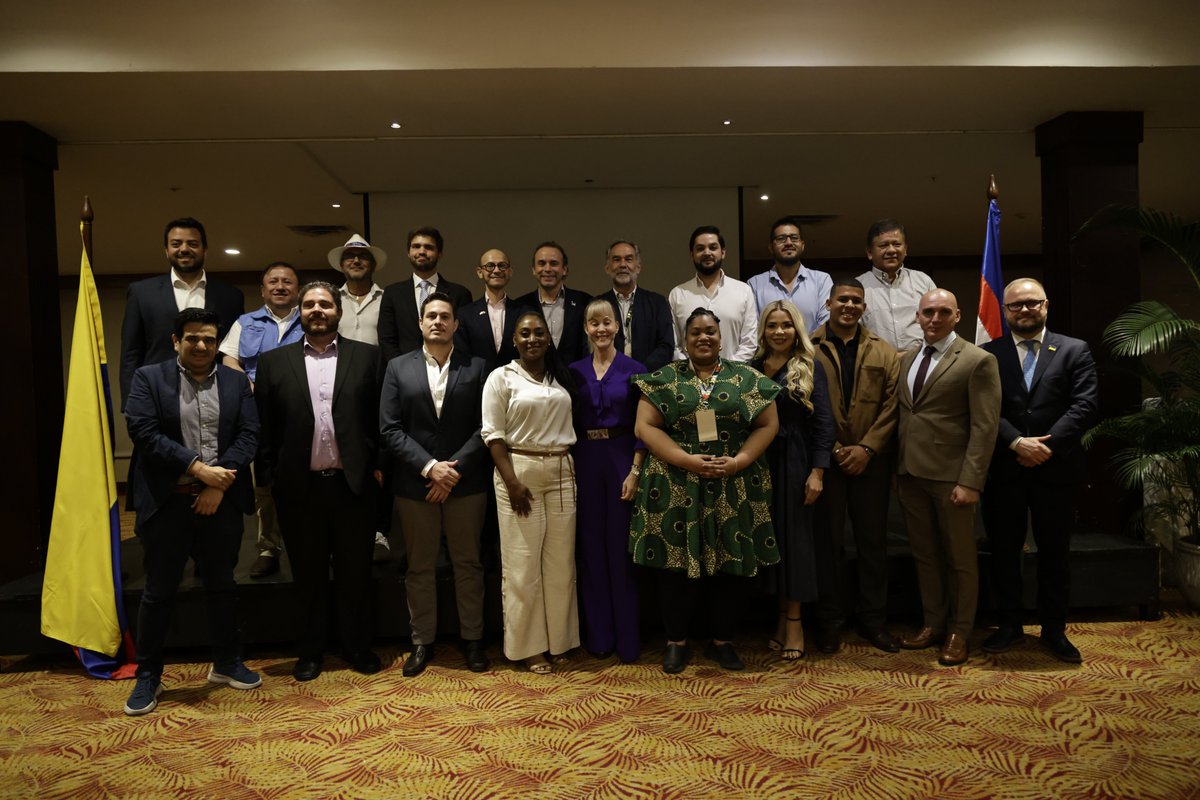 Esta semana en Cali 🇨🇴 se lanzó oficialmente Ciudades Unidas por la Biodiversidad: Coalición contra las Economías Ilícitas 🌍

👉Una plataforma internacional que une a ciudades y regiones para combatir los crímenes ambientales.

Aprende más aquí: buff.ly/gS8uBkC