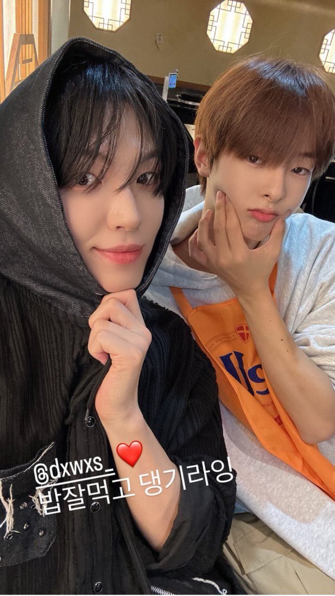 luvvlsw's tweet photo. plentiful of woojin sightings im jinjja happeeee https://t.co/Z0IInX4546