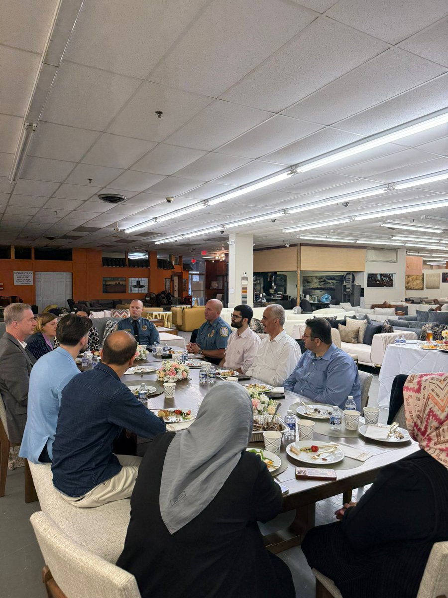 ATFA_WASHINGTON's tweet image. Yesterday on September 30, we enjoyed a warm #CommunityBreakfast in Fairfax City — neighbors, faith groups, businesses, nonprofits &amp;amp; public-safety partners came together to share updates and spark solutions.

These gatherings build trust, strengthen ties &amp;amp; keep us connected. More…
