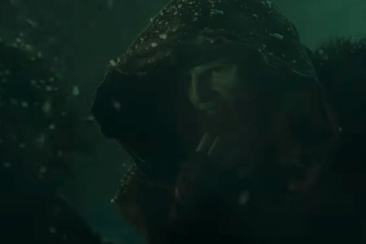 A first real look at Guillermo del Toro’s monster from the new #Frankenstein trailer 🧟‍♂️