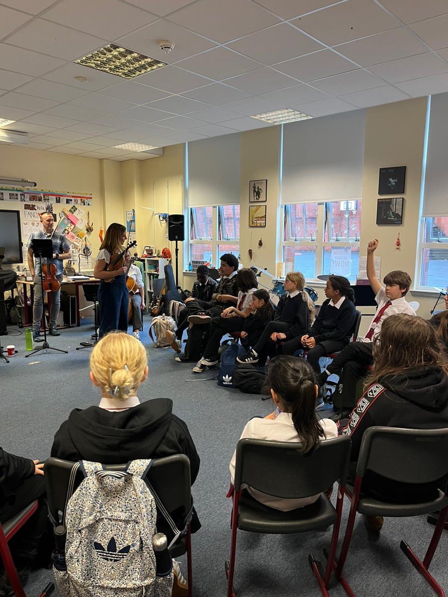 HHS Expressive Arts tweet media