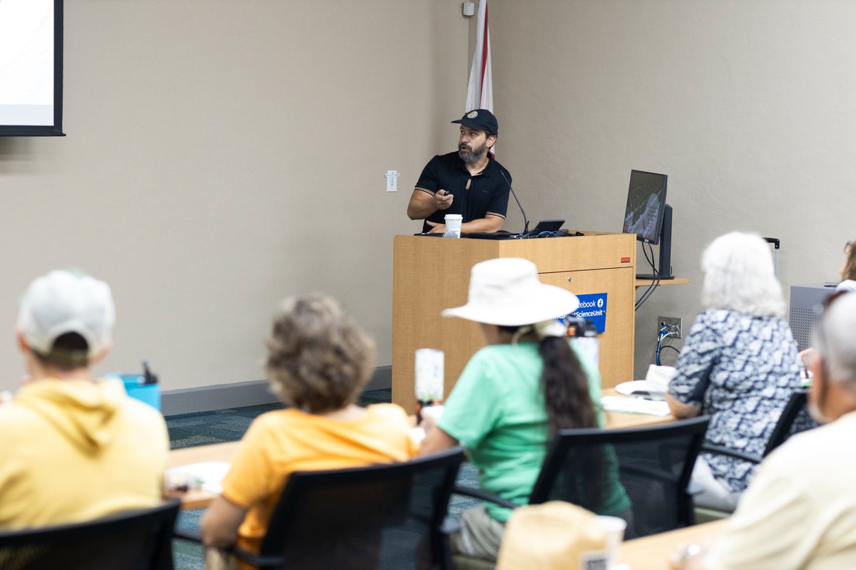 XavierMartini's tweet image. Our #organic field day last week was terrific. Small and organic growers were able to learn about whitefly management, grafting, and soil amendments compatible with OMRI practices—great collaboration with Extension agent Tatiana Sanchez-Jones and @FruitVegIPMLab.
#Extension