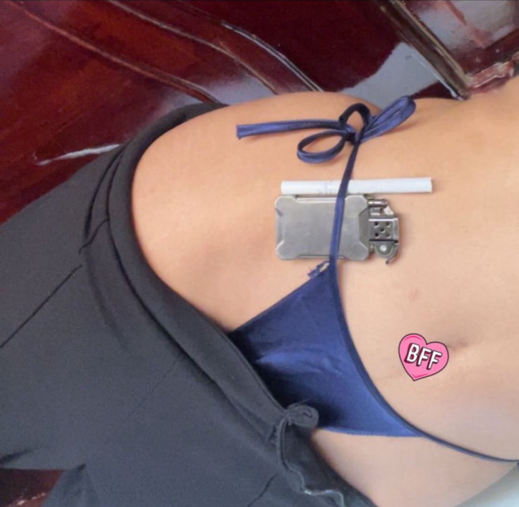 بنت المملكه tweet media